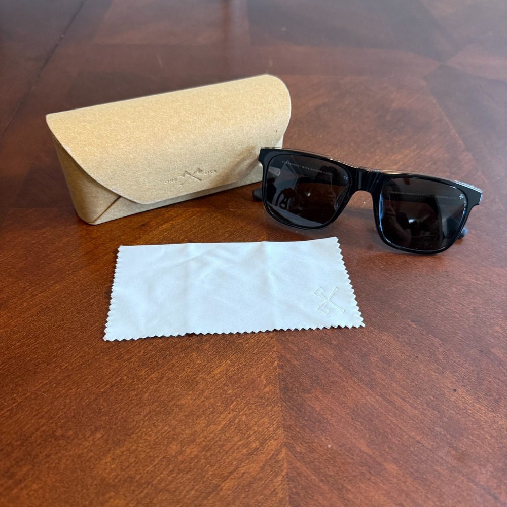 Shwood Monroe ACTV Sunglasses Black USA w/‎ Case experiment with nature